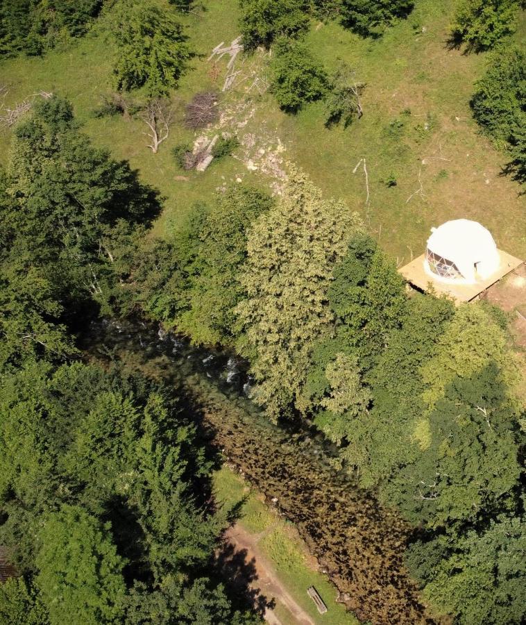 Nomad Glamping Appartement Sipovo Buitenkant foto