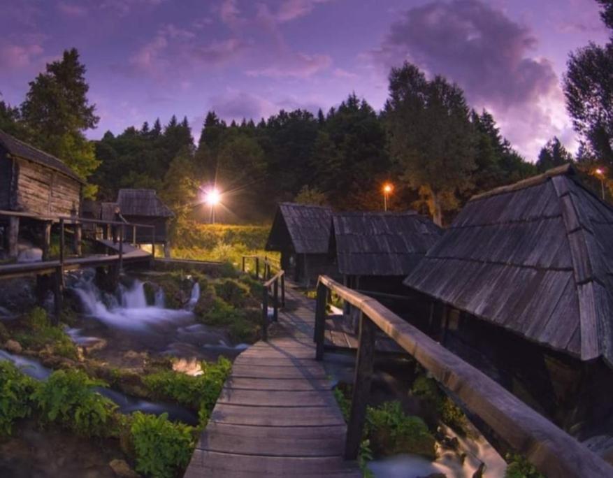 Nomad Glamping Appartement Sipovo Buitenkant foto